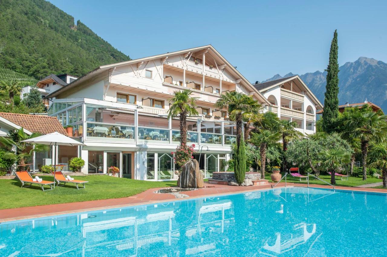 Glanzhof Hotel & Apartments Marlengo Exterior photo